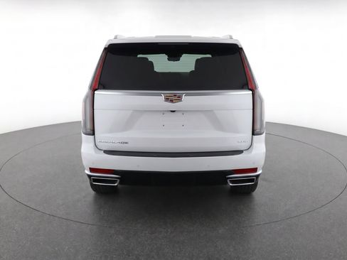 Used 2023 Cadillac Escalade Premium Luxury AWD/4WD image 7