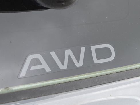 Used 2024 Honda CR-V LX image 9