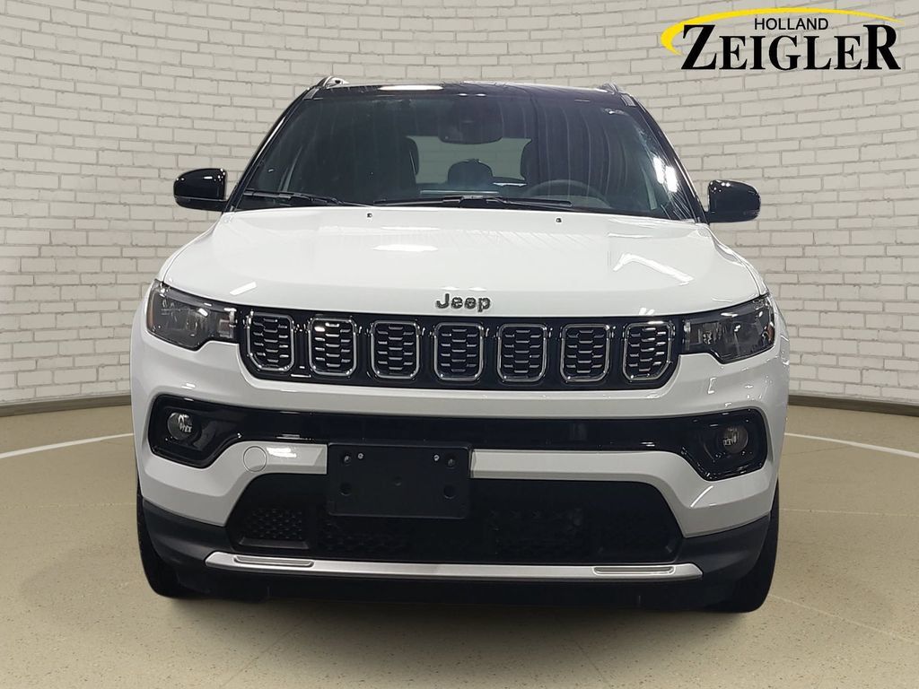 Used 2025 Jeep Compass Limited AWD/4WD image 2