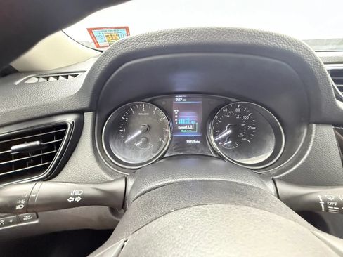 Used 2018 Nissan Rogue S FWD image 30