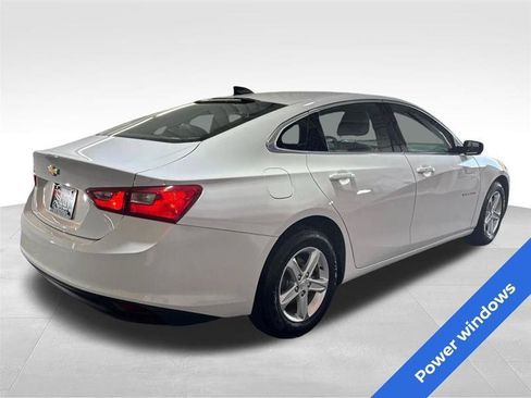 Used 2022 Chevrolet Malibu LS FWD image 5