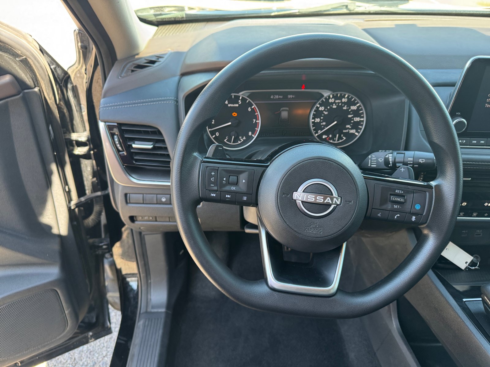 Used 2022 Nissan Rogue SV AWD/4WD image 15