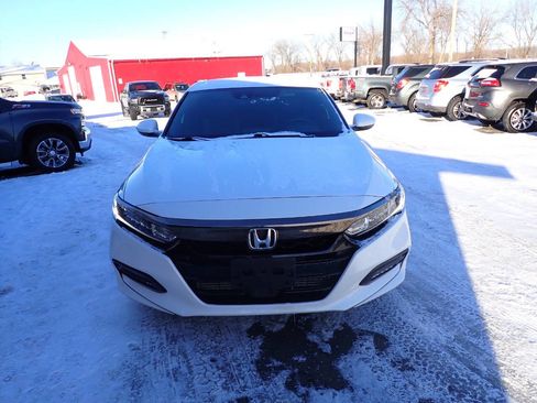 Used 2020 Honda Accord Sport image 2