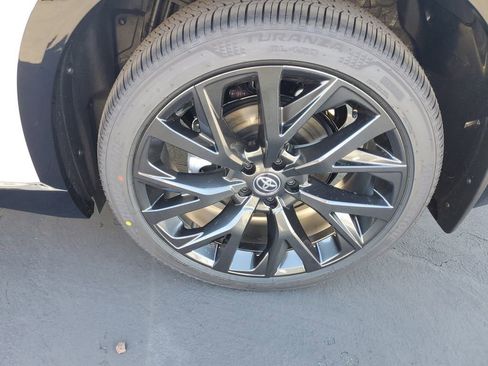 New 2025 Toyota Crown Signia image 8