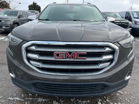 Used 2020 GMC Terrain SLE w/ Driver Convenience Package image 3