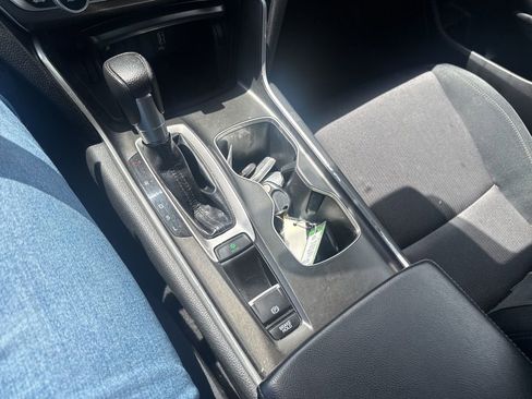 Used 2018 Honda Accord LX image 14