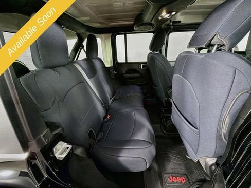 Used 2021 Jeep Wrangler Unlimited Sahara w/ Uconnect 4C Nav & Sound Group AWD/4WD image 27