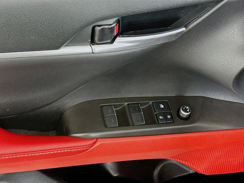 Used 2021 Toyota Camry XSE FWD image 15