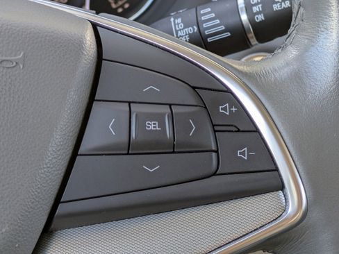 Certified 2022 Cadillac XT5 Premium Luxury image 23