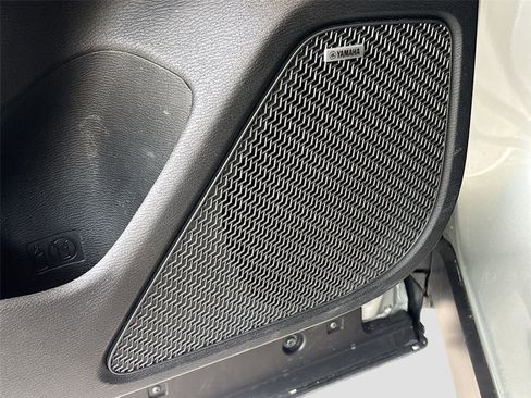 Used 2025 Mitsubishi Outlander SE FWD image 19