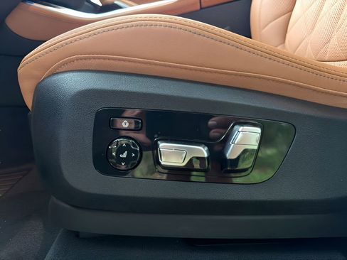New 2026 BMW X5 xDrive50e w/ M Sport Package AWD/4WD image 11