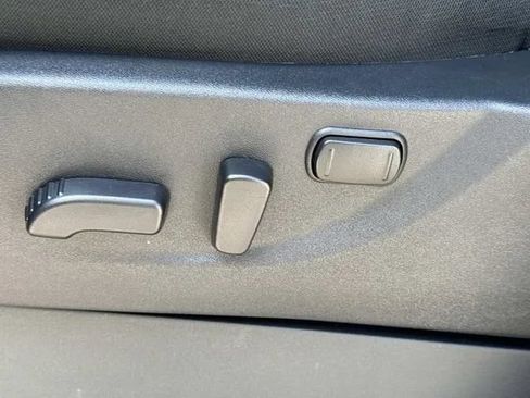 Used 2025 Nissan Frontier Pro-X RWD image 33