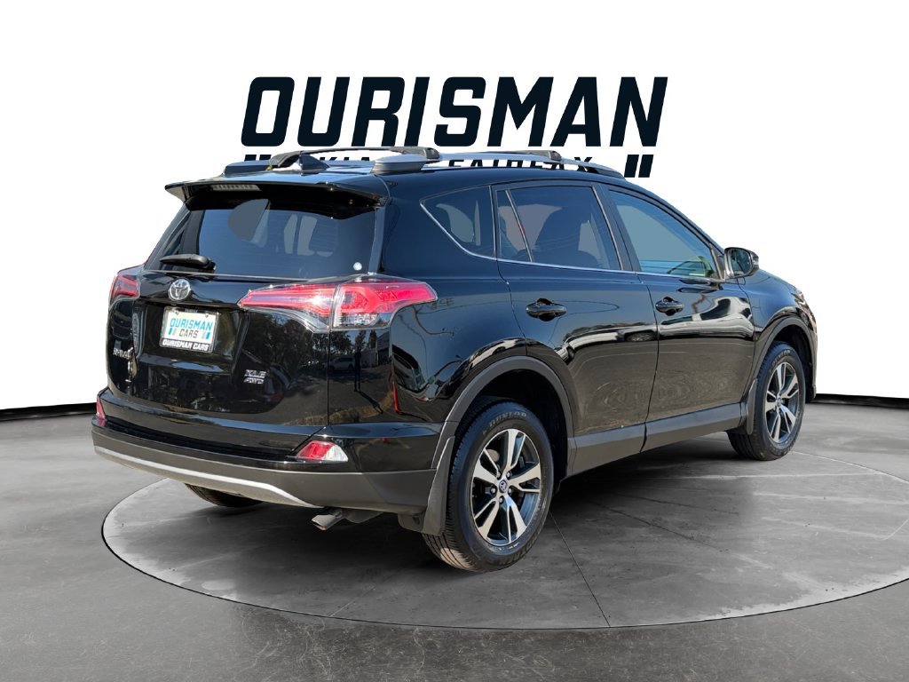 Used 2018 Toyota RAV4 XLE w/ Plus Extra Value Package AWD/4WD image 5