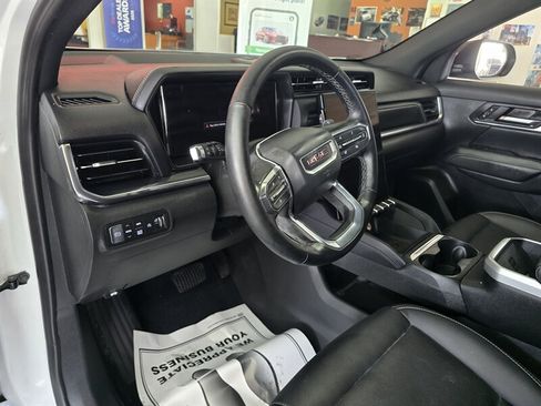 Used 2026 GMC Terrain Elevation w/ Elevation Premium Package AWD/4WD image 9