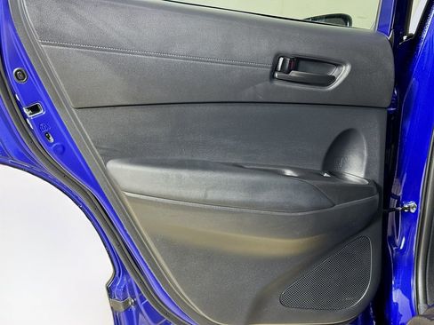 Used 2025 Toyota Corolla Cross AWD Hybrid w/ Moonroof Package image 22