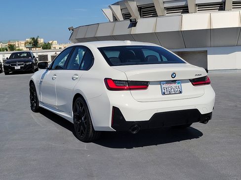 Used 2026 BMW 330i Sedan w/ M Sport Package RWD image 4