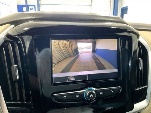Used 2022 Chevrolet Traverse LS AWD/4WD image 20