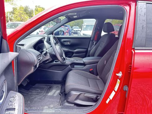 Used 2024 Honda HR-V Sport image 2
