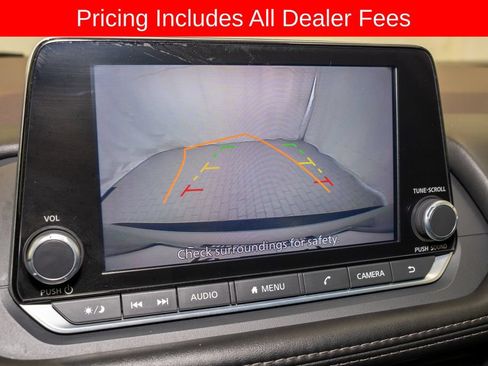 Used 2023 Nissan Rogue SV FWD image 13