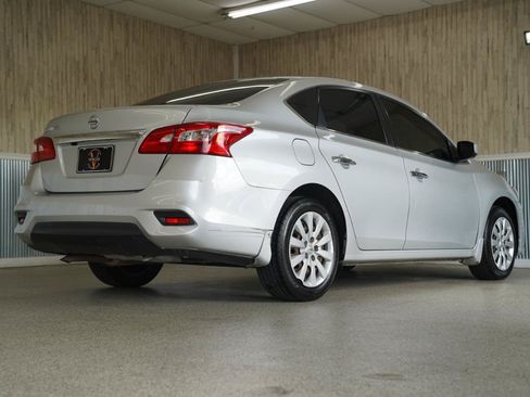 Used 2019 Nissan Sentra S FWD image 8