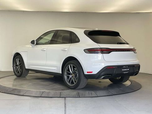 Certified 2023 Porsche Macan AWD/4WD image 3