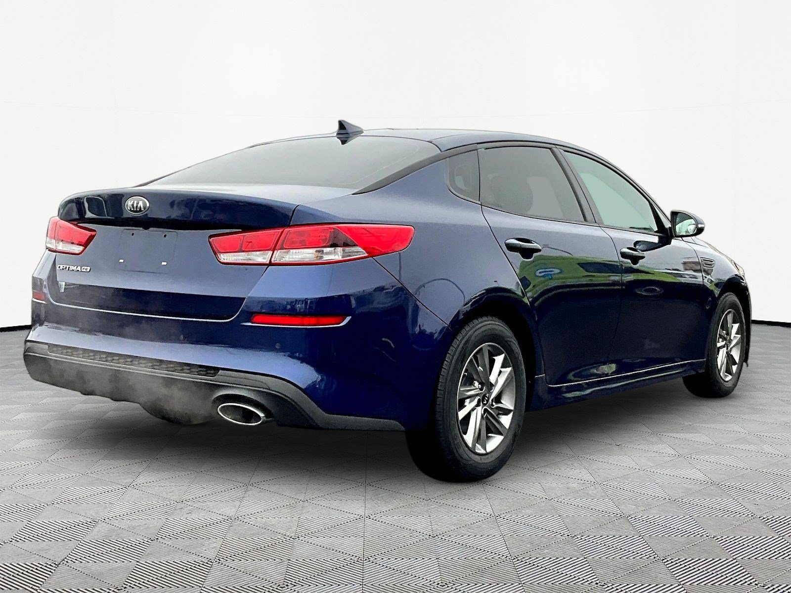 Used 2019 Kia Optima LX FWD image 6