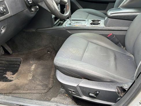 Used 2010 Dodge Charger SXT image 9