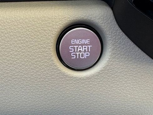 New 2026 Kia Carnival EX FWD image 21