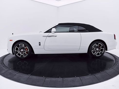 Used 2020 Rolls-Royce Dawn RWD image 13
