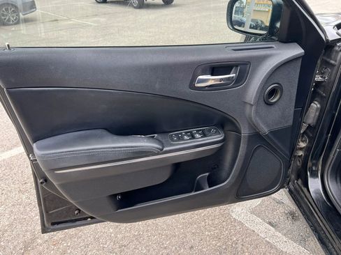 Used 2012 Dodge Charger SE RWD image 26