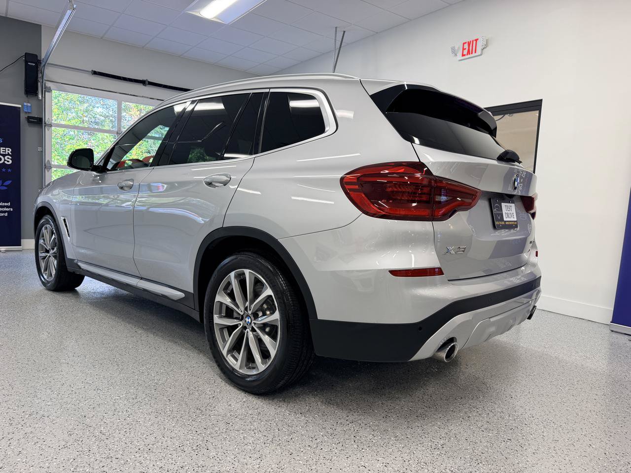 Used 2019 BMW X3 xDrive30i w/ Premium Package AWD/4WD image 5