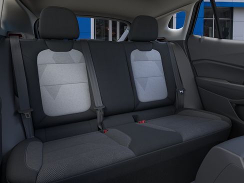 New 2026 Chevrolet Trax LS w/ LS Convenience Package FWD image 17