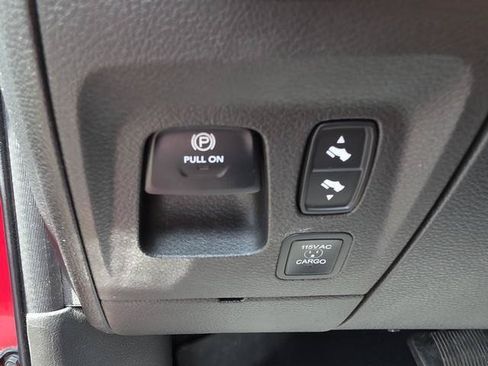 Used 2022 RAM 1500 Laramie AWD/4WD image 20