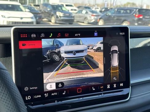 New 2026 Volkswagen Tiguan SE R-Line FWD image 19