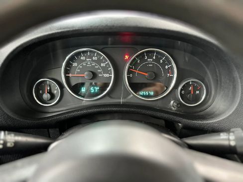 Used 2012 Jeep Wrangler Sport AWD/4WD image 15