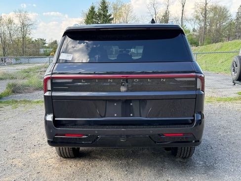 New 2025 Lincoln Navigator L Black Label AWD/4WD image 4