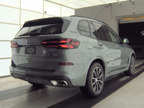 Used 2025 BMW X5 xDrive40i image 2