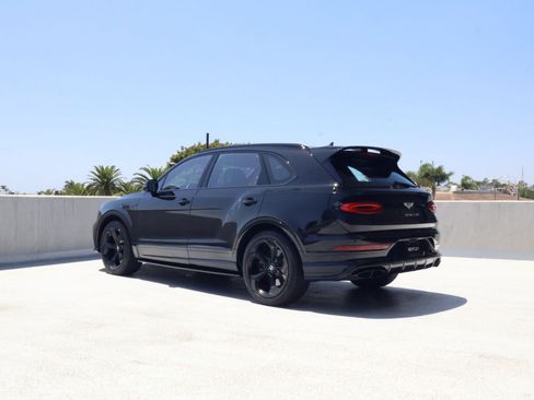 Certified 2022 Bentley Bentayga AWD/4WD image 3