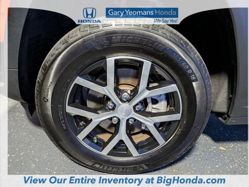Used 2025 Jeep Grand Cherokee L Limited RWD image 14