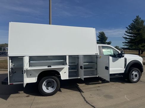 New 2025 Ford F450 XL image 2