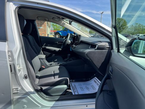 Used 2024 Toyota Corolla LE FWD image 16