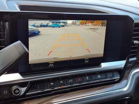 Used 2023 Chevrolet Silverado 1500 LT image 23