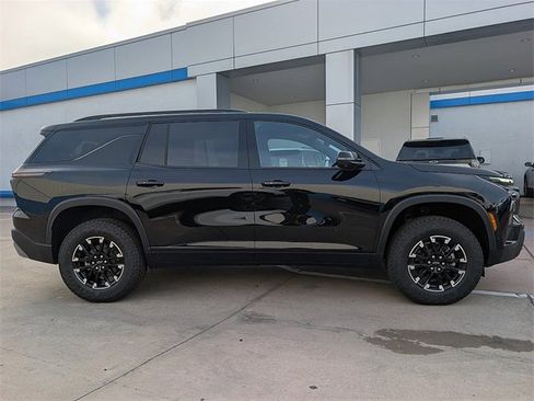 New 2026 Chevrolet Traverse Z71 w/ Enhanced Driving Package image 7