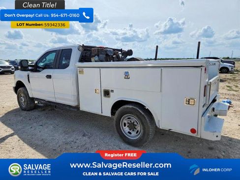 Used 2018 Ford F250 XL w/ Power Equipment Group AWD/4WD image 3