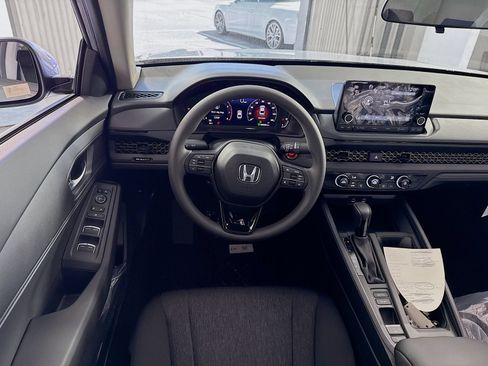 Used 2025 Honda Accord LX image 12