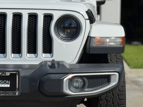 Used 2020 Jeep Wrangler Unlimited Sahara image 5