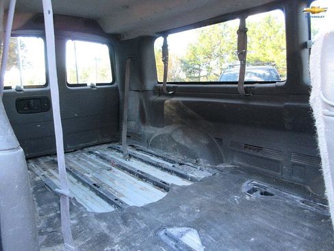 Used 2018 Chevrolet Express 3500 LT w/ LT Preferred Equipment Group image 15