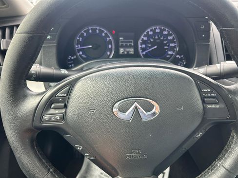 Used 2012 INFINITI G37 Journey w/ Premium Pkg image 19