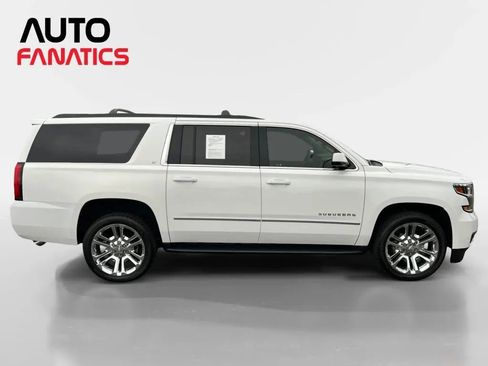 Used 2019 Chevrolet Suburban LT image 6