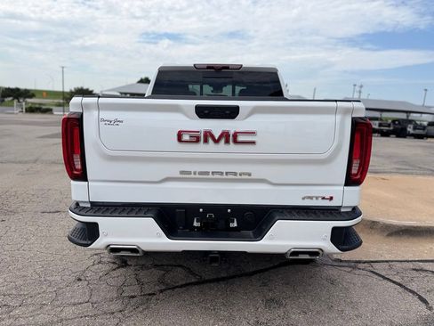 Used 2025 GMC Sierra 1500 AT4 w/ AT4 Premium Package AWD/4WD image 5